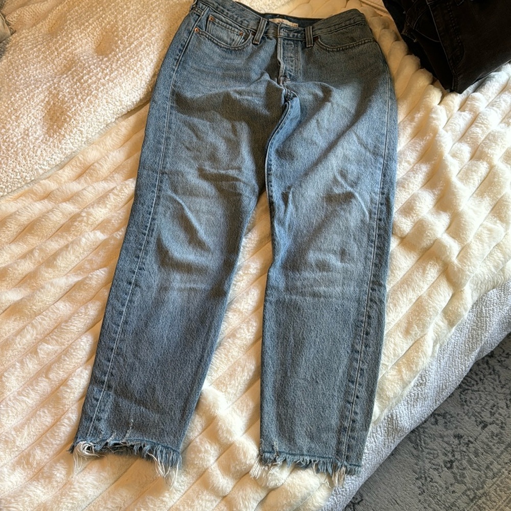Levi’s 501 Wedgie Fit size 28
